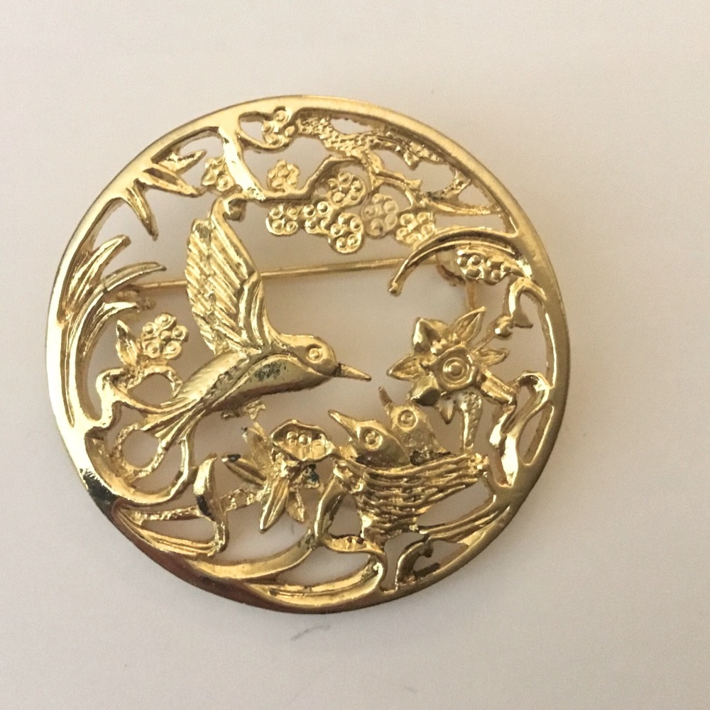 🌷 Women’s Estate Pin 🌷